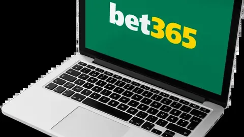 吴宇勇夺亚冬会速度滑冰5000米金牌，央视体育记录辉煌时刻